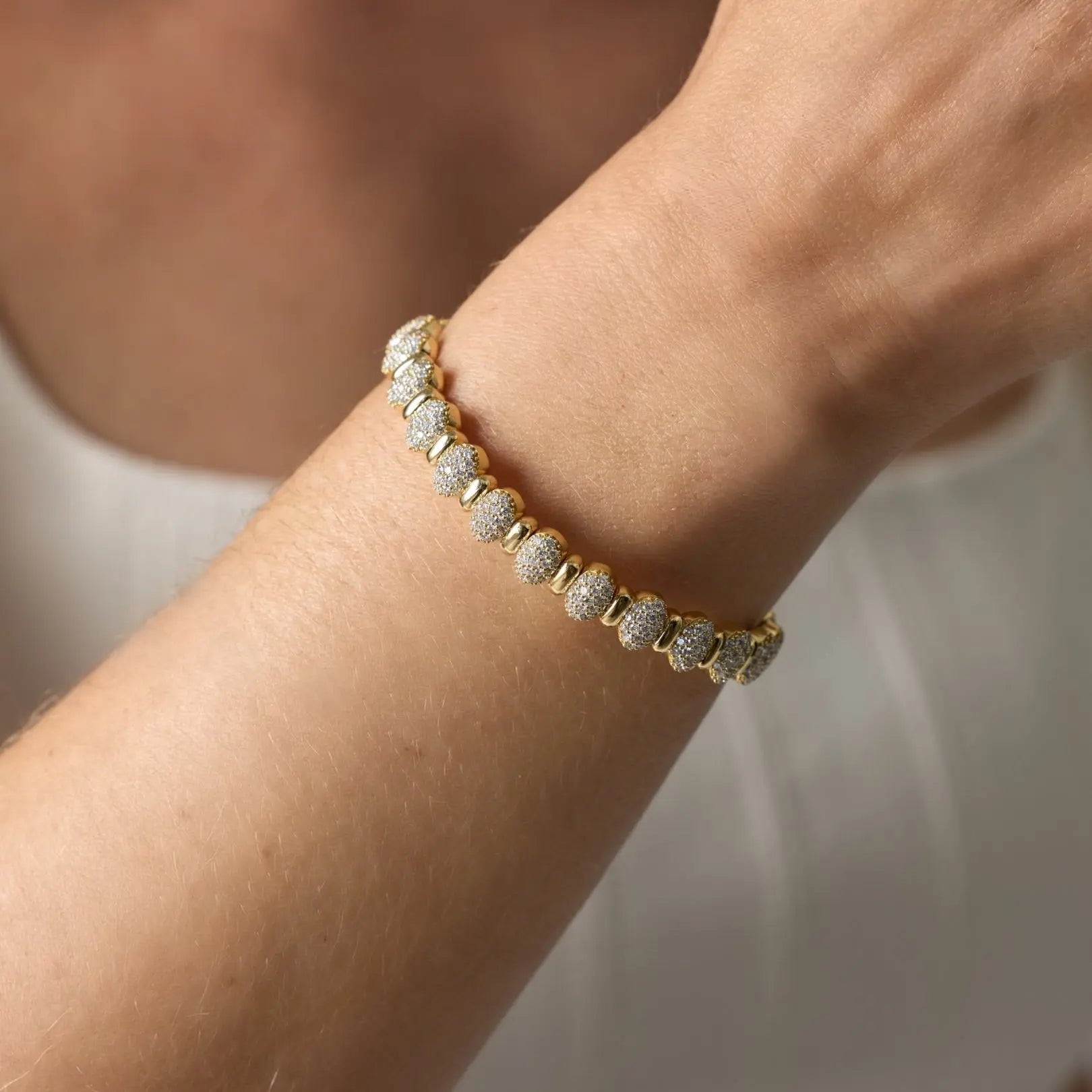 Oval Pavé Diamond Bracelet in Yellow Gold Princess Jewelry Shop