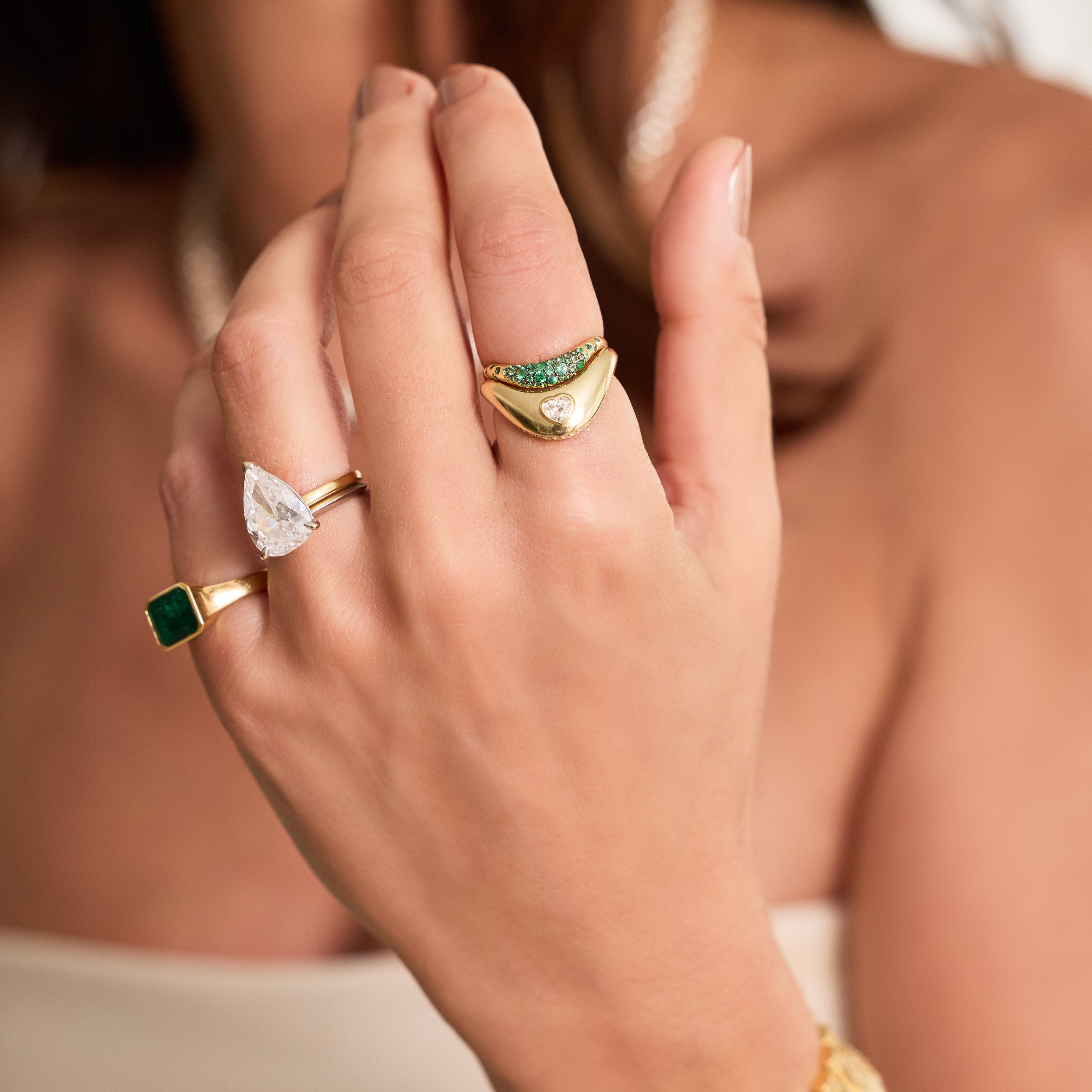Curved Emerald Pavé Stackable Ring in 18K Yellow Gold | JJ Jewelry Miami