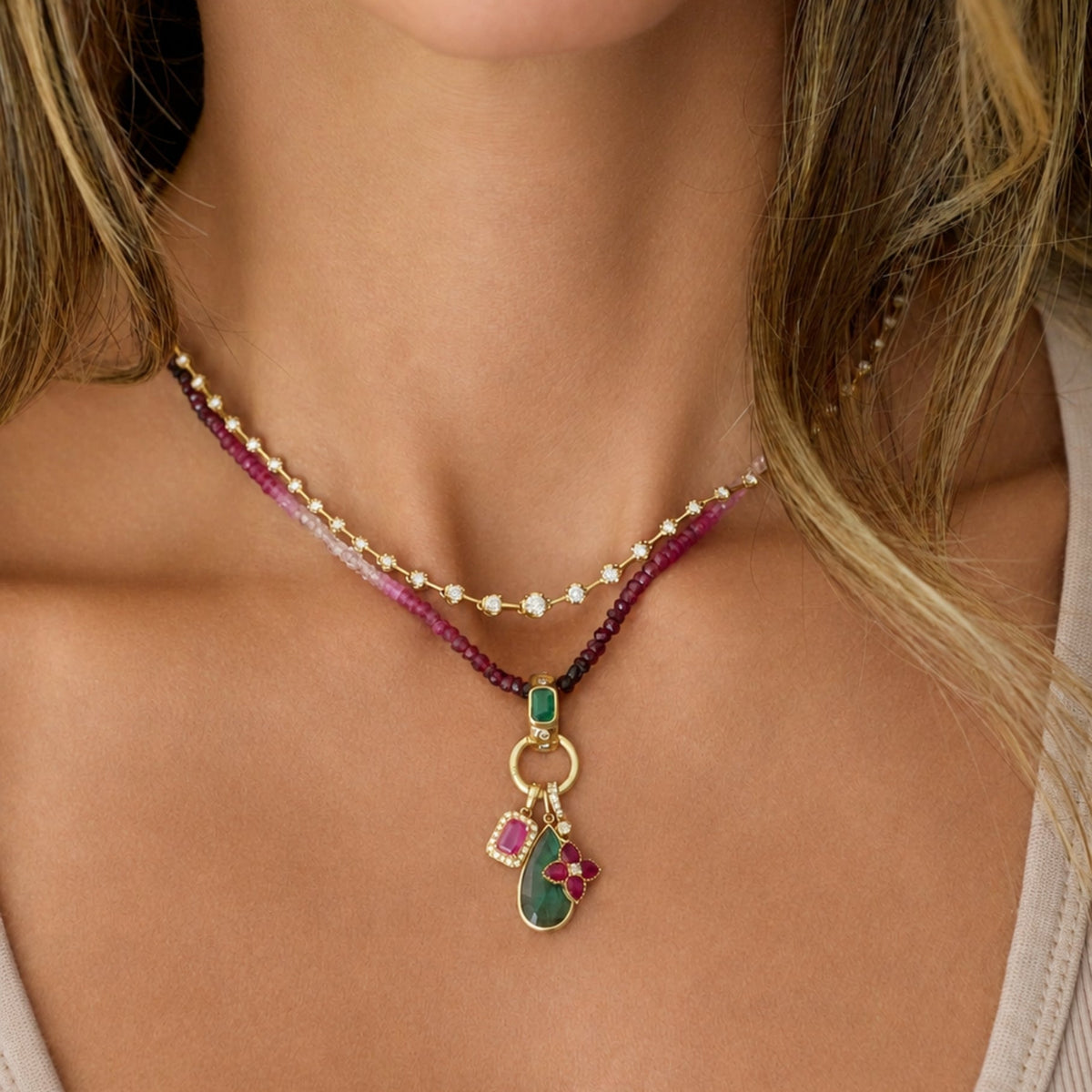 Renata Graduated Diamond Tennis Necklace in 18K Gold, detail | JJ Jewelry Miami