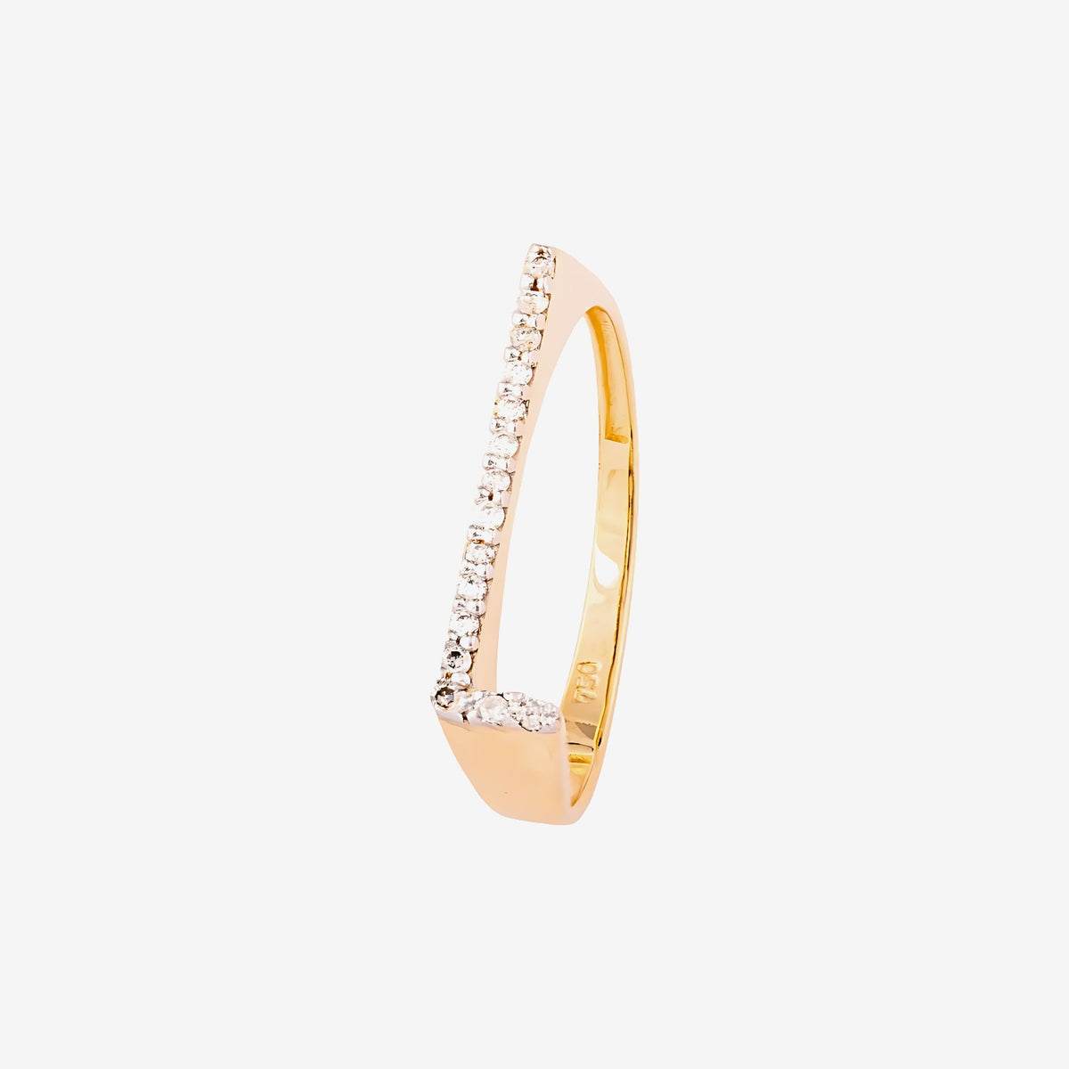 Pavé Diamond Letter Ring, Letter L in 18K Yellow Gold | JJ Jewelry