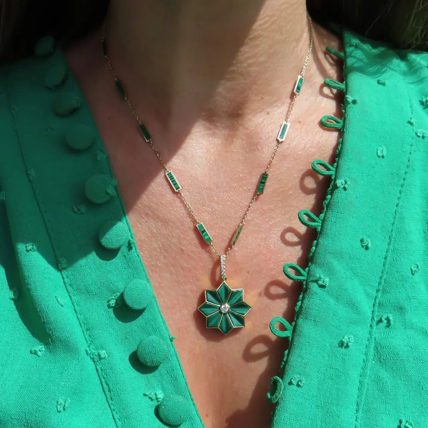   (AJUSTAR FOTOS) Malachite Flower Pendant with Diamond Center Princess Jewelry Shop