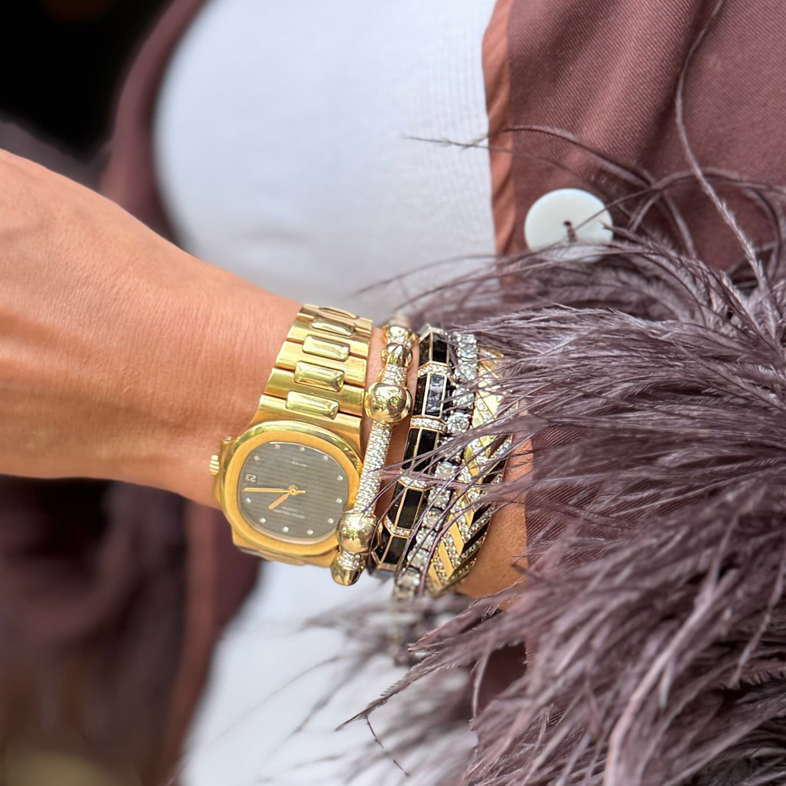 Pavé Diamond Bar Bangle in 18K Yellow Gold