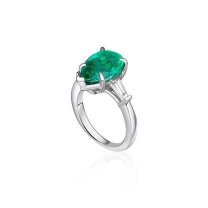 Pear-Shaped Emerald Ring Princess Jewelry Shop