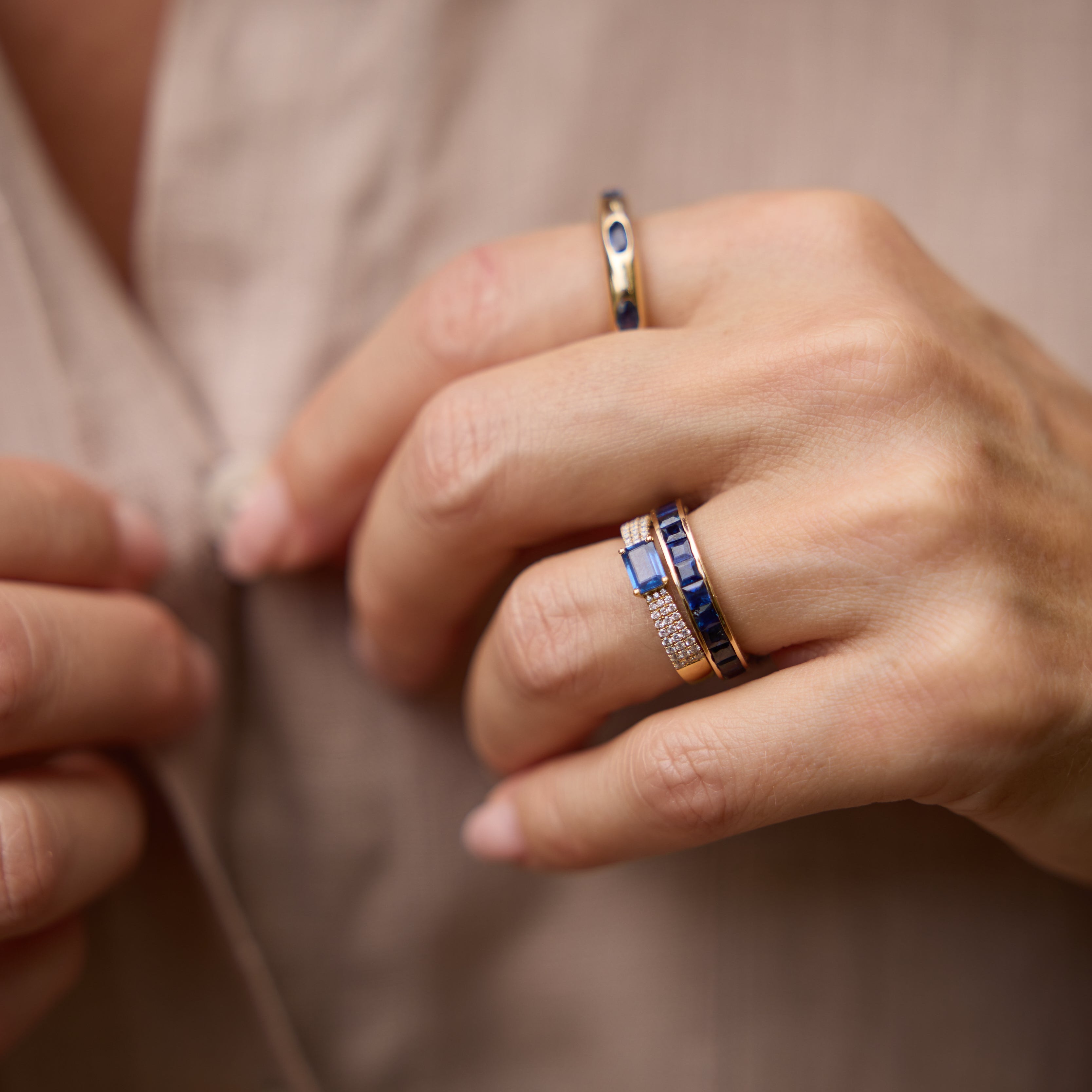 Rectangular Blue Sapphire Pavé Diamond Stackable Ring in 18K Gold